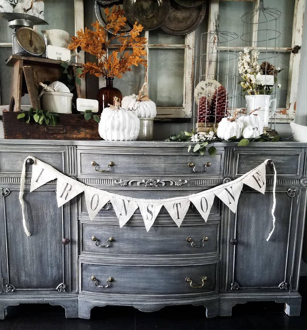 Vintage fall decor