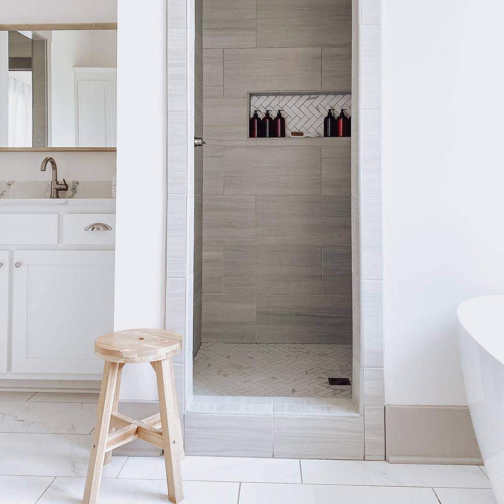 Simple doorless walk in shower ideas