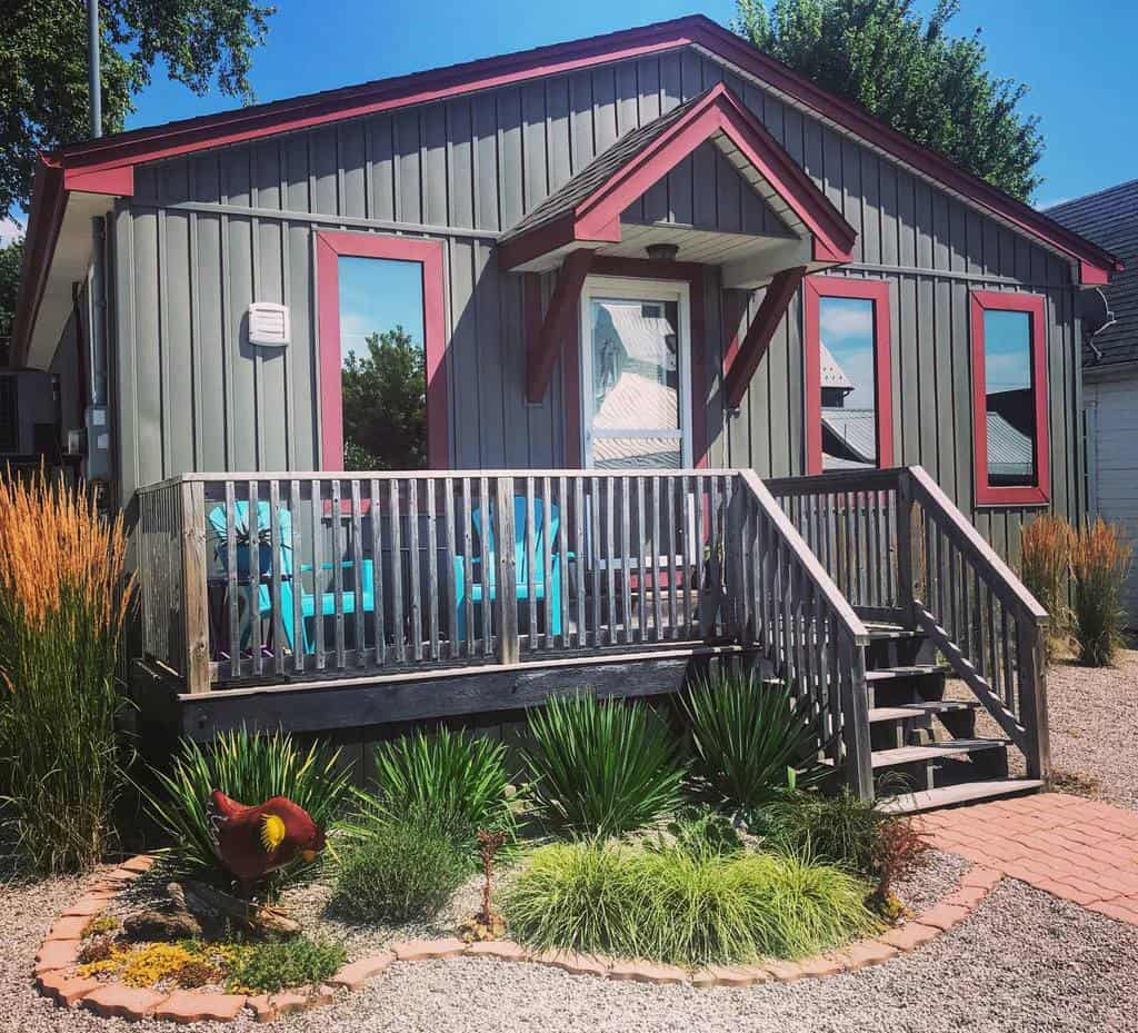 Small garden front yard