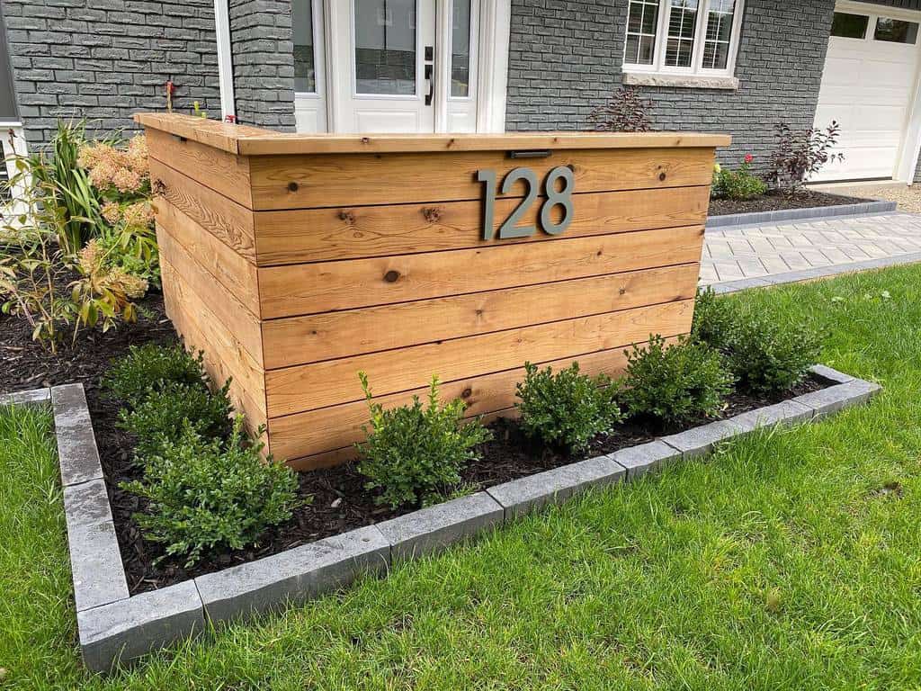 Lawn decor house number ideas