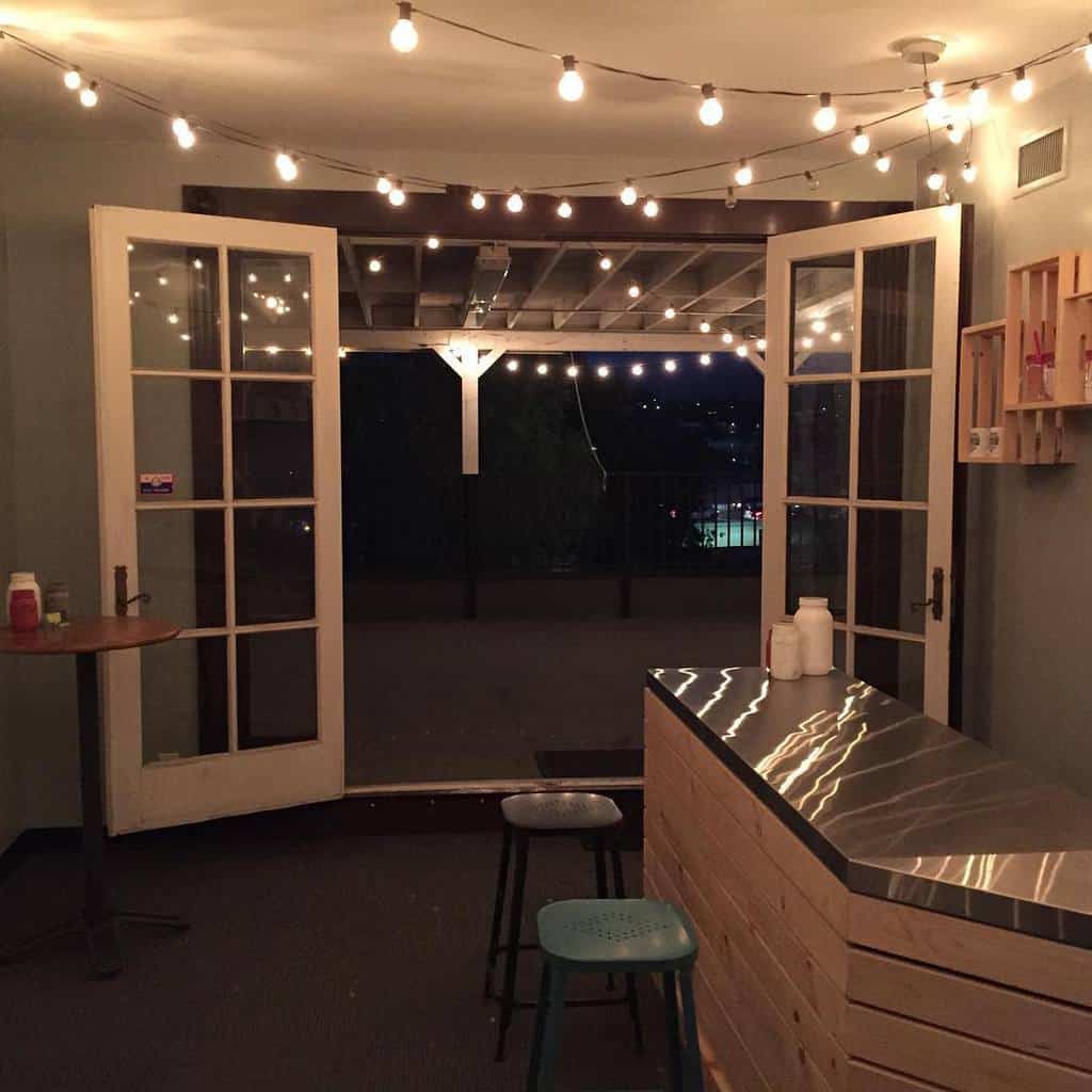 Stainless steel countertop