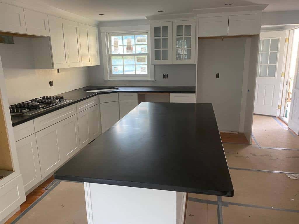 Black kitchen countertop