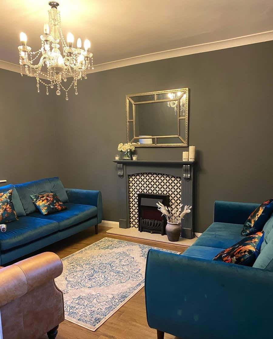 Traditional chandelier 