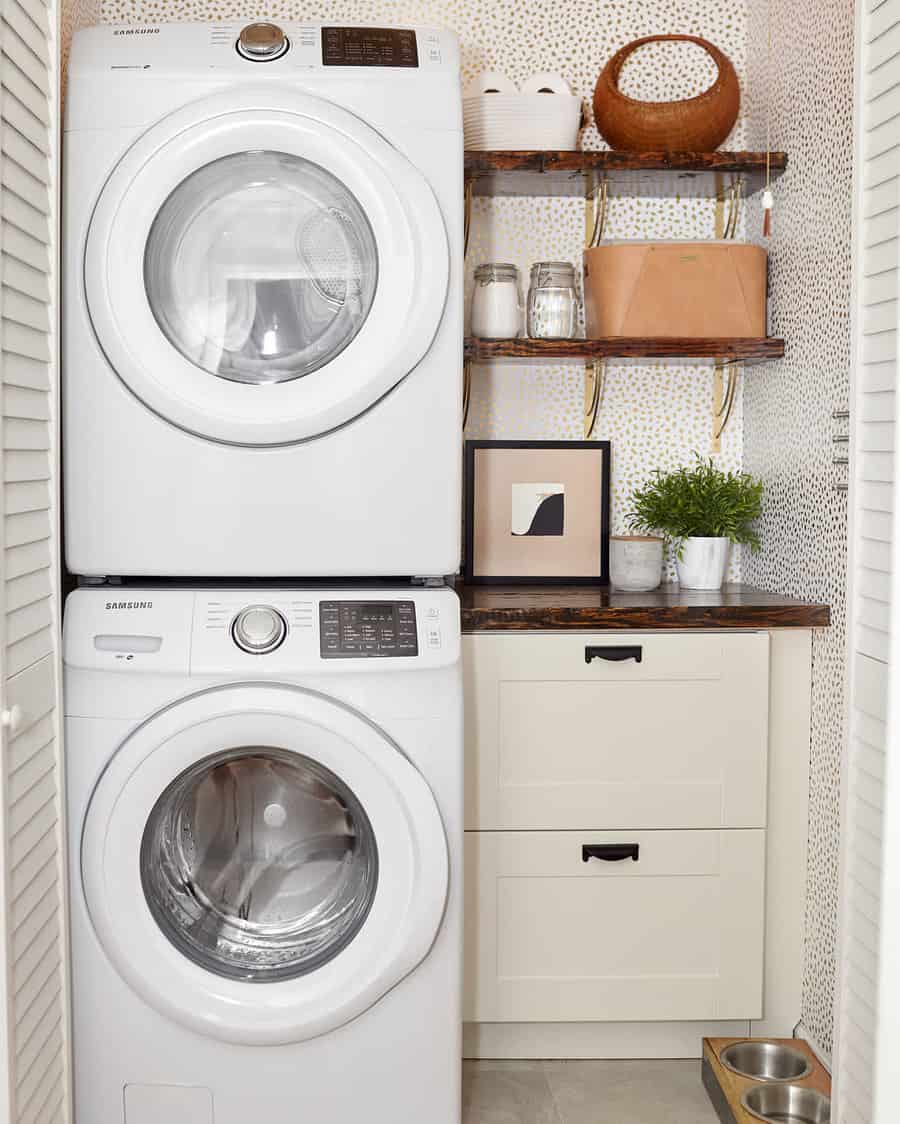 Washing machine storage