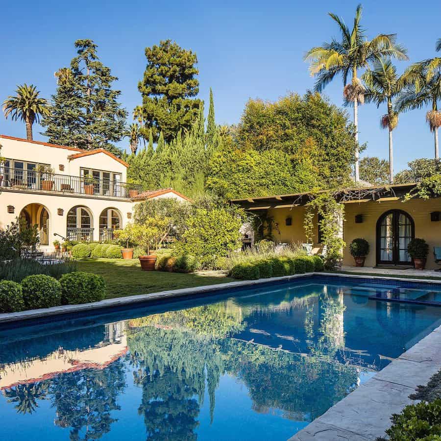 Landscape around pool side