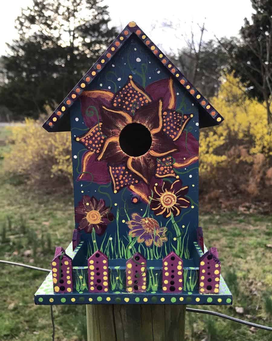 Mural birdhouse