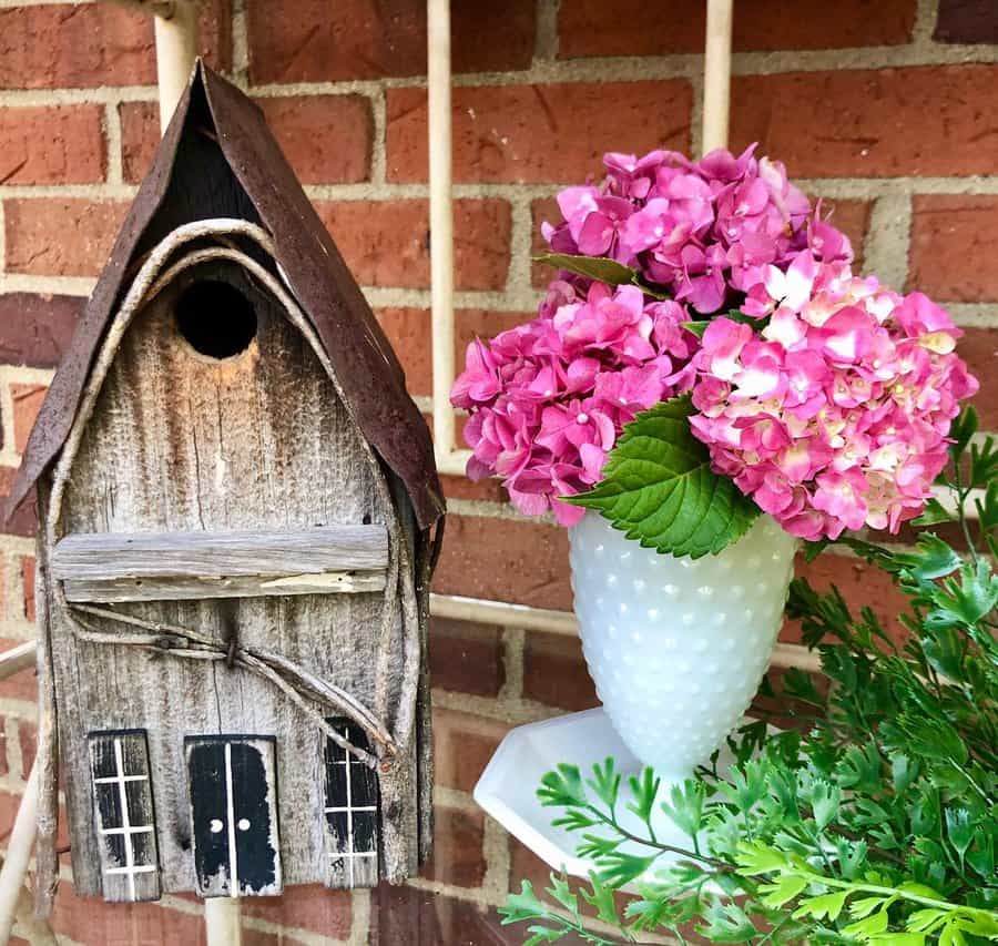Rustic birdhouse