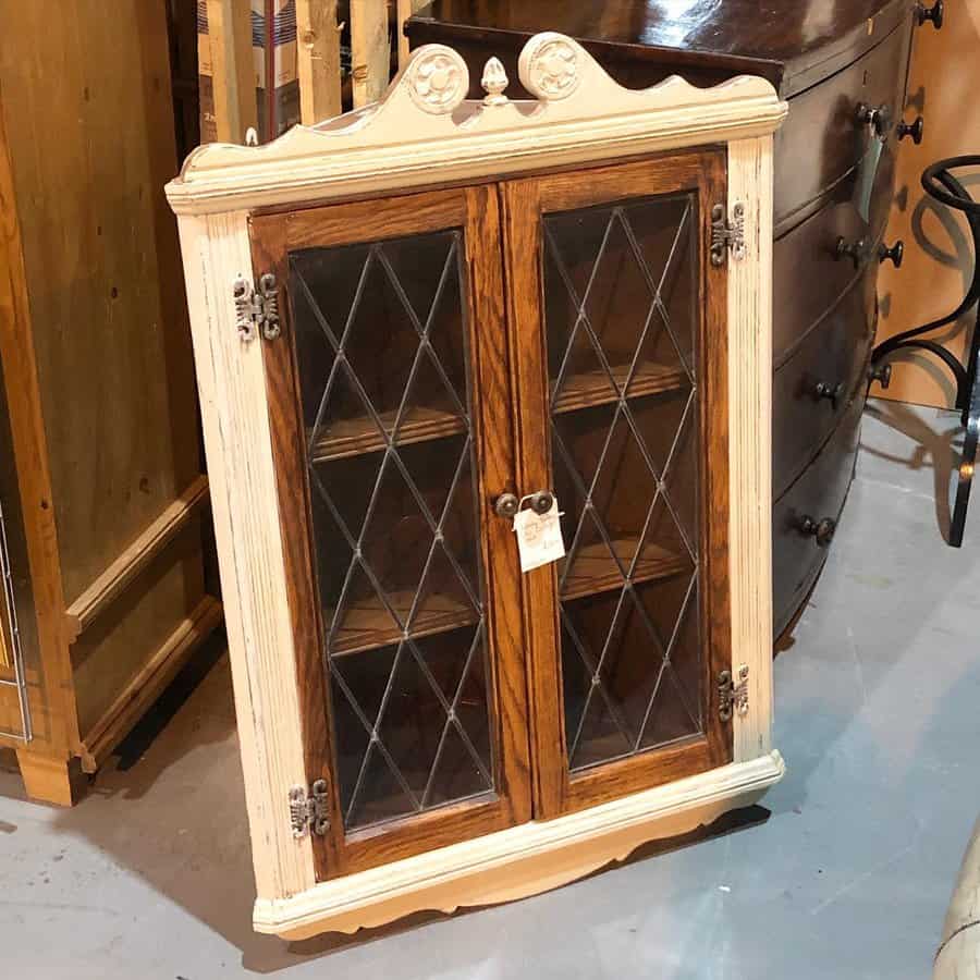 Shabby chic furniture