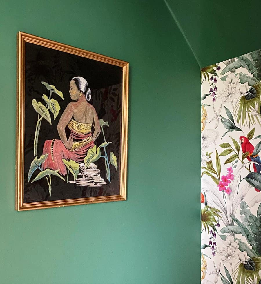 Tropical bathroom art