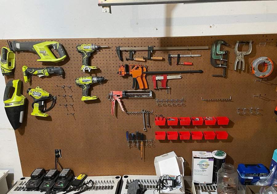 Wood pegboard