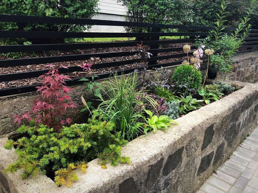 DIY cement garden bed