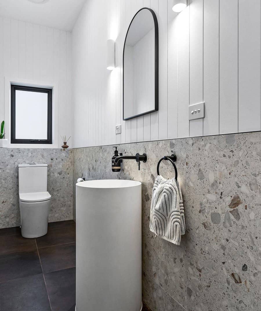 Standalone wash basin